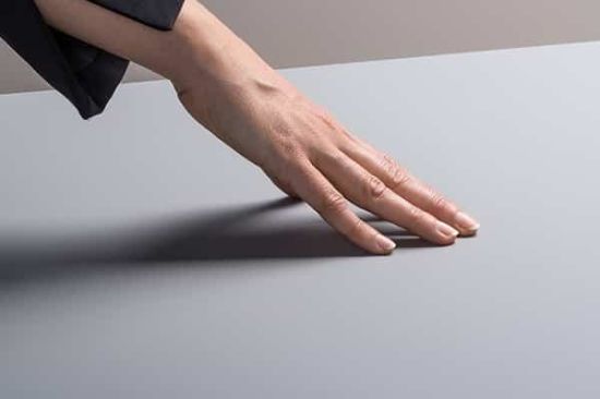 Anti-Fingerprint Laminates by Star Laminates